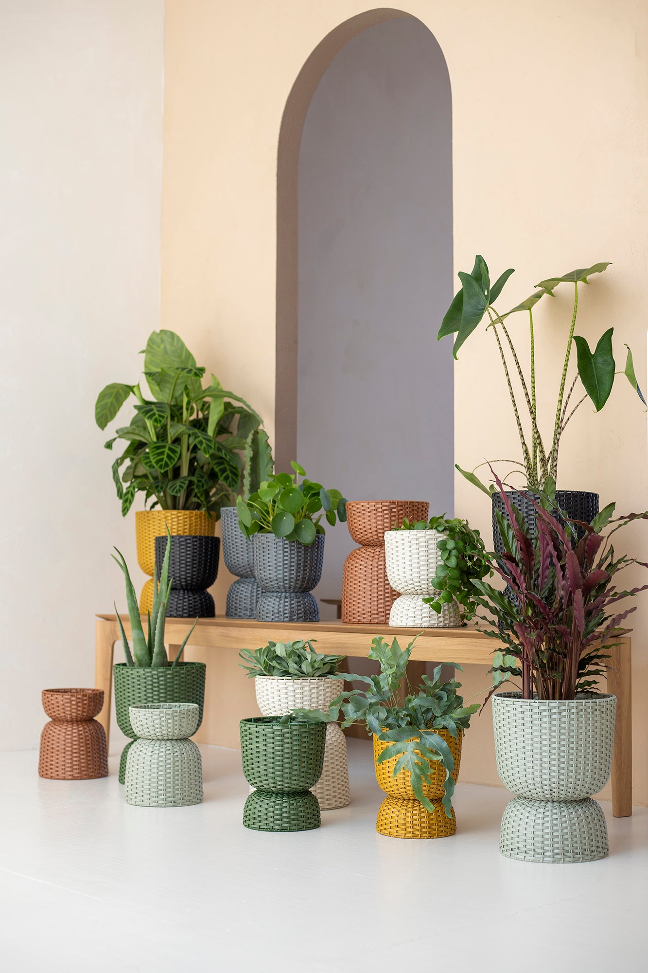 'twist' plant stand