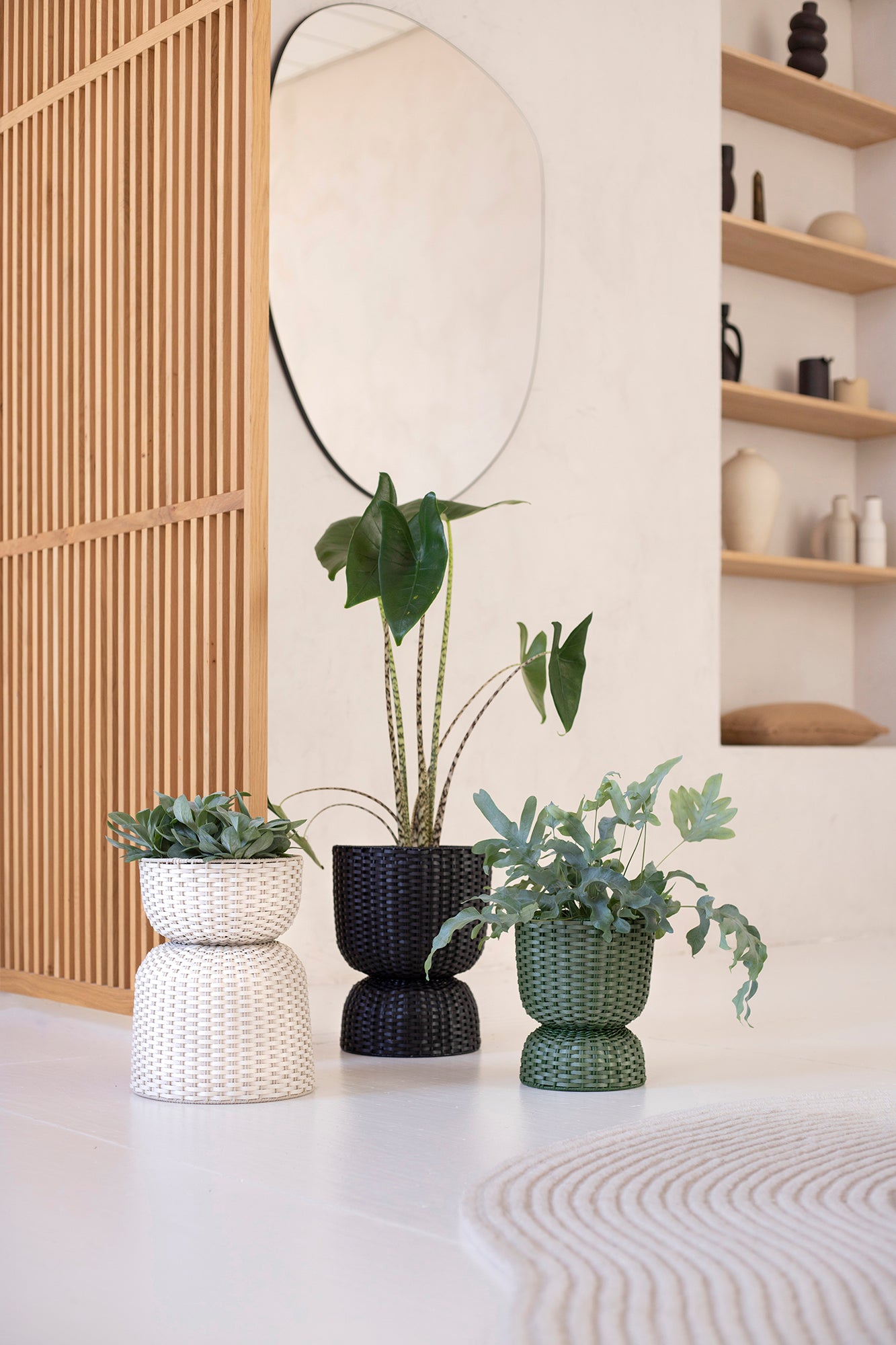 'twist' plant stand
