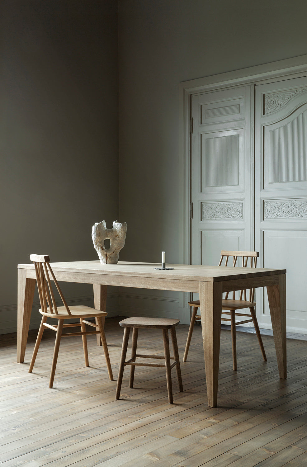 VARG DINING TABLE