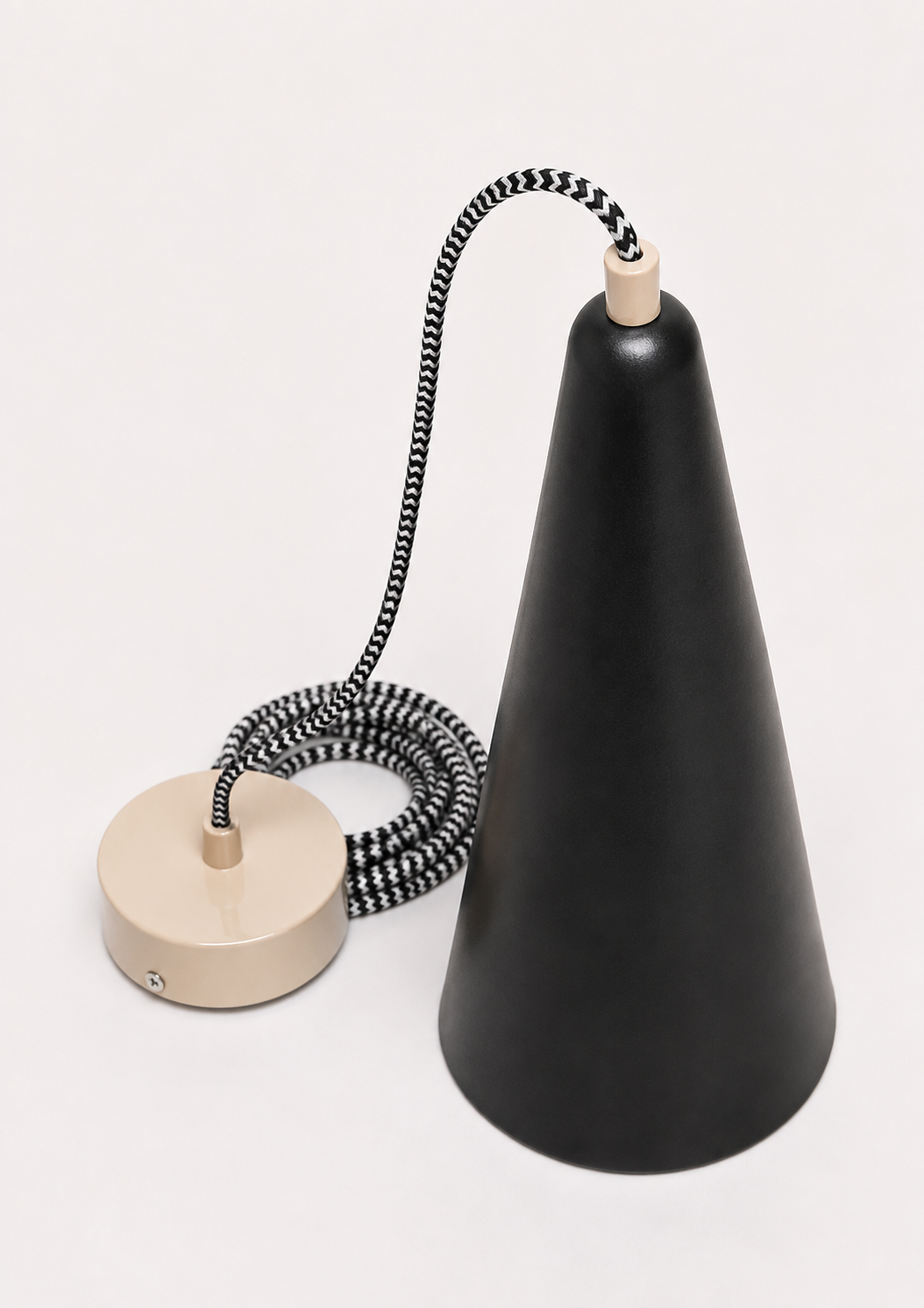 Kjeglelampe Pendant Lamp